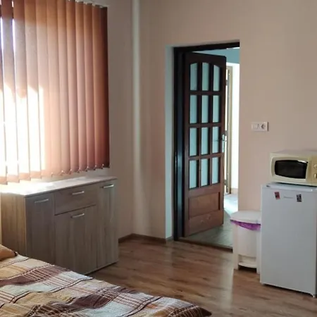 Vendegvaro Szallashely Sajoszentpeteren *
